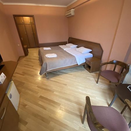 Batesta Hotel Tbilisi Pokoj fotografie