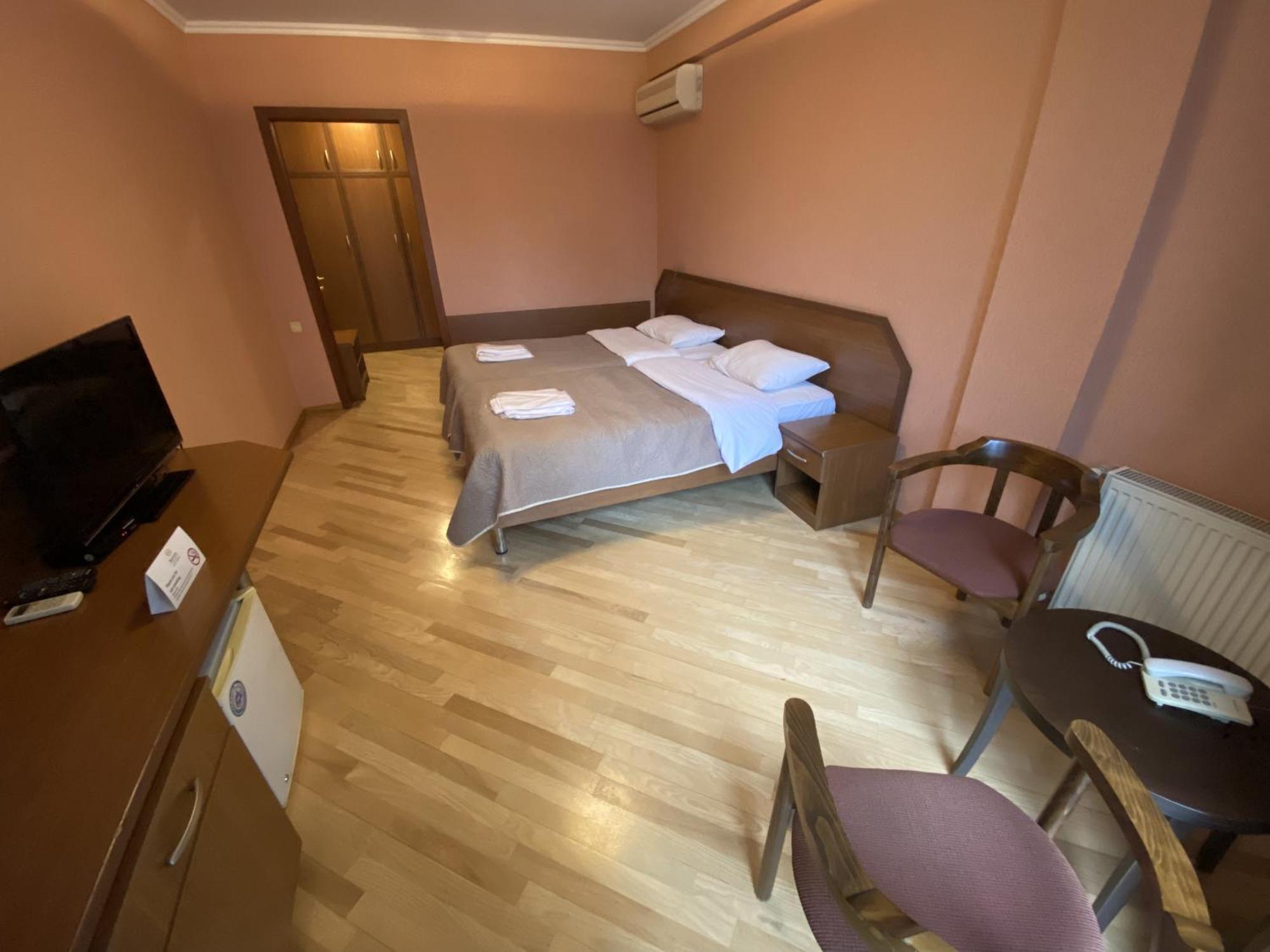 Batesta Hotel Tbilisi Pokoj fotografie